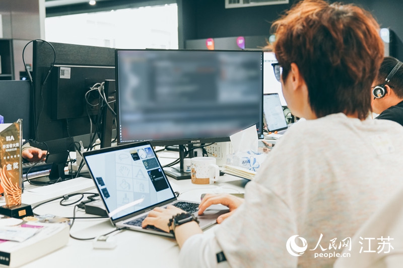 從“花農”到“碼農”從綠色到“綠色”