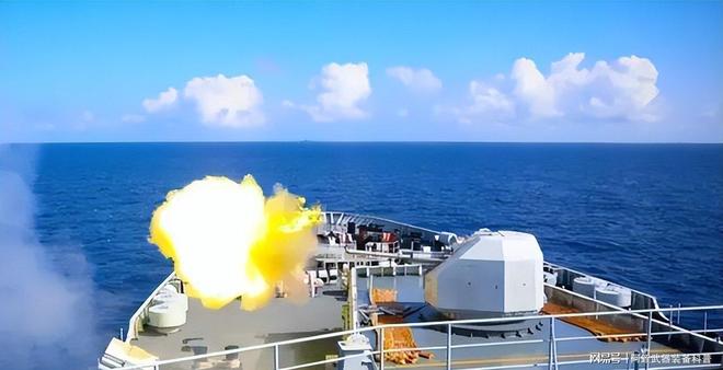 我国在台海进行军演052D舰接近舰艇